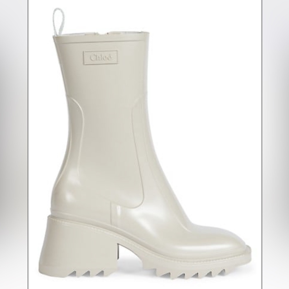 Chloé
Betty PVC Rain Boots Beige Size 38